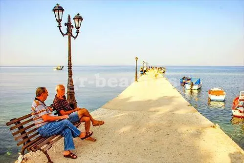 Δωμάτια Με Θέα/Domatia Me Thea Nea Irakleia 0*,
